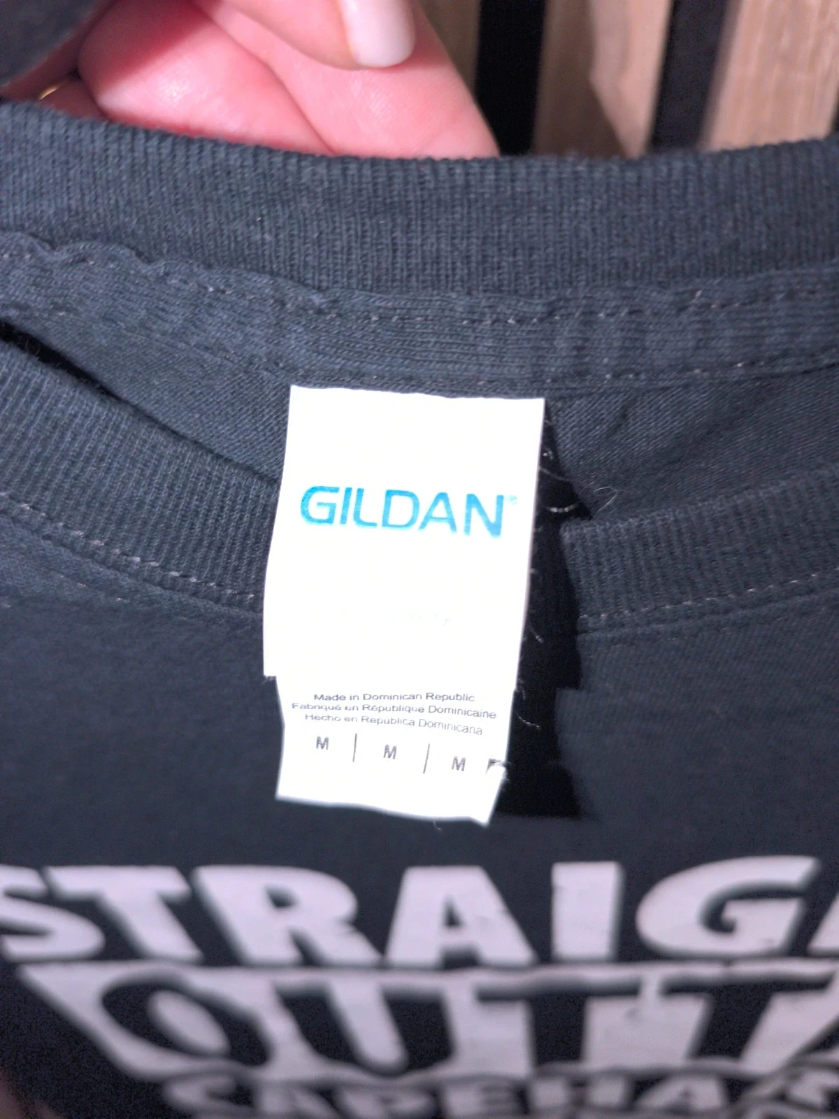 Gildan Straight Outta Capehart Hiatt for House black T-shirt Size M – photo 2